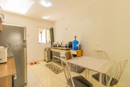 Casa para alugar com 58m², 2 quartos e 1 vaga Casa para alugar com 58m², 2 quartos e 1 vagaCozinha