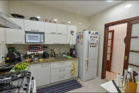 Apartamento à venda com 169m², 4 quartos e 2 vagasCozinha