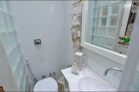 Apartamento à venda com 169m², 4 quartos e 2 vagasBanheiro da Suíte 2