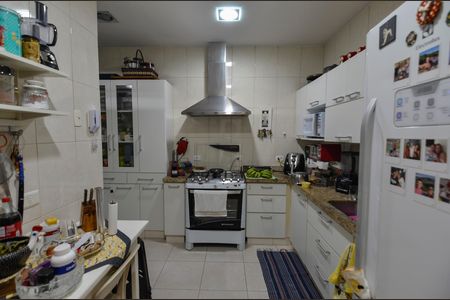 Apartamento à venda com 169m², 4 quartos e 2 vagasCozinha