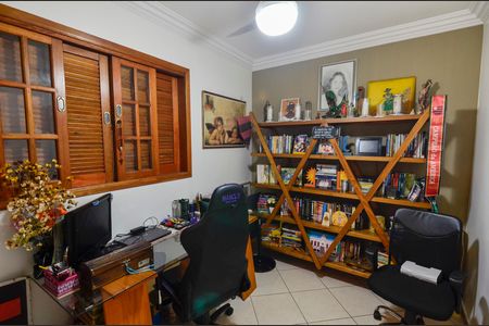 Apartamento à venda com 169m², 4 quartos e 2 vagasQuarto 1