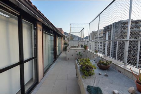 Apartamento à venda com 169m², 4 quartos e 2 vagasSala