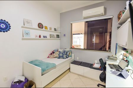 Apartamento à venda com 169m², 4 quartos e 2 vagasQuarto 2