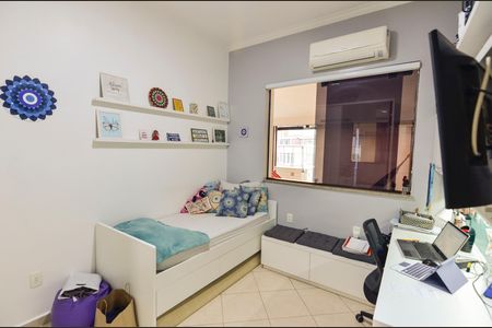 Apartamento à venda com 169m², 4 quartos e 2 vagasQuarto 2