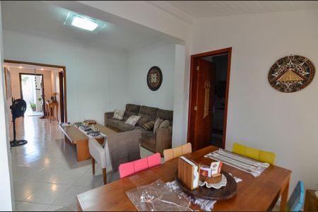 Apartamento à venda com 169m², 4 quartos e 2 vagasSala