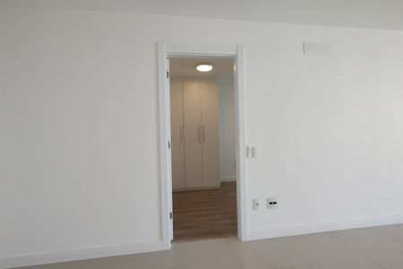 Apartamento para alugar com 81m², 2 quartos e 2 vagasSala