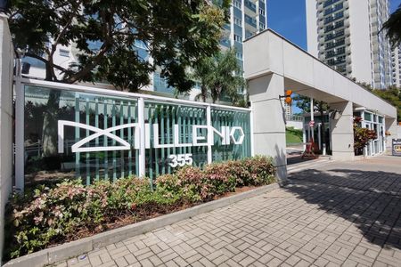 Apartamento para alugar com 81m², 2 quartos e 2 vagasFachada do condomínio
