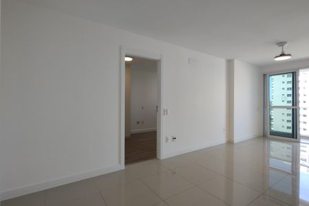 Apartamento para alugar com 81m², 2 quartos e 2 vagasSala