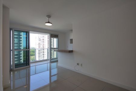 Apartamento para alugar com 81m², 2 quartos e 2 vagasSala