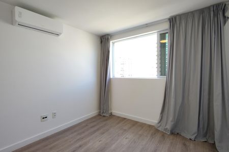 Apartamento para alugar com 81m², 2 quartos e 2 vagasQuarto 2 - Suíte