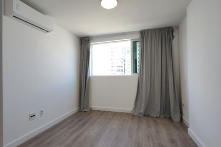 Apartamento para alugar com 81m², 2 quartos e 2 vagasQuarto 2 - Suíte