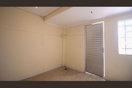 Casa à venda com 160m², 4 quartos e 1 vagaÁrea de Serviço