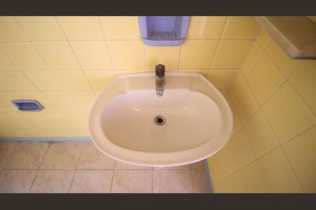 Casa à venda com 160m², 4 quartos e 1 vagaBanheiro 1