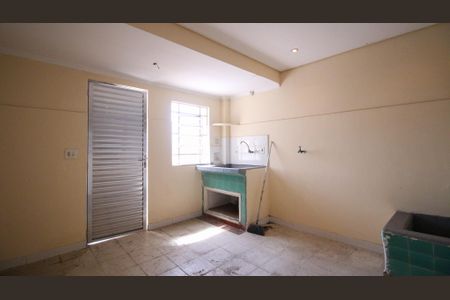 Casa à venda com 160m², 4 quartos e 1 vagaÁrea de Serviço