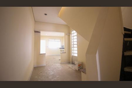 Casa à venda com 160m², 4 quartos e 1 vagaSala