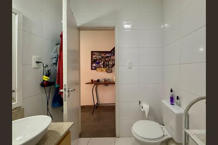 Casa à venda com 90m², 3 quartos e 1 vaga Casa à venda com 90m², 3 quartos e 1 vagaBanheiro