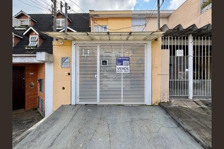 Casa à venda com 90m², 3 quartos e 1 vaga Casa à venda com 90m², 3 quartos e 1 vagaFachada