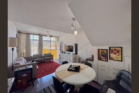 Casa à venda com 90m², 3 quartos e 1 vaga Casa à venda com 90m², 3 quartos e 1 vagaSala