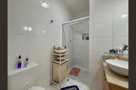 Casa à venda com 90m², 3 quartos e 1 vaga Casa à venda com 90m², 3 quartos e 1 vagaBanheiro