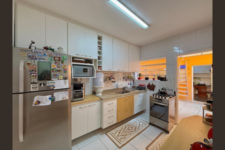 Casa à venda com 90m², 3 quartos e 1 vaga Casa à venda com 90m², 3 quartos e 1 vagaCozinha