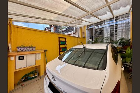 Casa à venda com 90m², 3 quartos e 1 vaga Casa à venda com 90m², 3 quartos e 1 vagaGaragem
