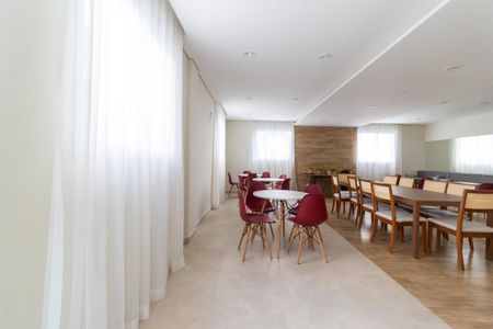 Apartamento para alugar com 38m², 2 quartos e sem vagaÁrea comum - Salão de festas