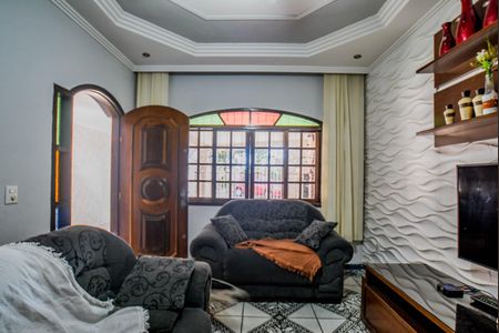 Casa à venda com 241m², 3 quartos e 3 vagasSala