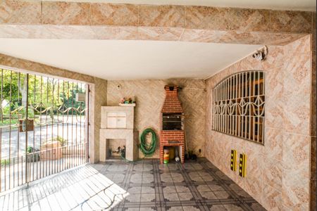 Casa à venda com 241m², 3 quartos e 3 vagasGaragem