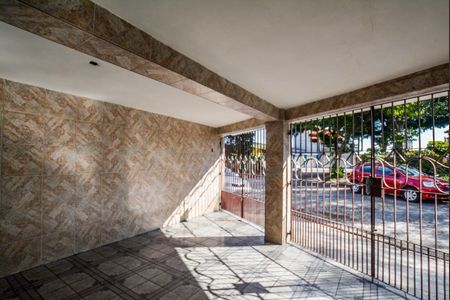 Casa à venda com 241m², 3 quartos e 3 vagasGaragem