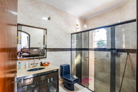 Casa à venda com 241m², 3 quartos e 3 vagasBanheiro da Suíte