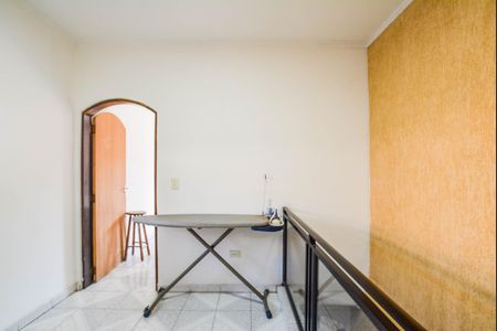 Corredor de casa à venda com 3 quartos, 241m² em Condomínio Maracanã, Santo André