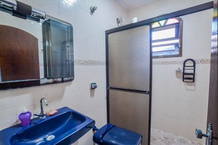 Casa à venda com 241m², 3 quartos e 3 vagasBanheiro Corredor