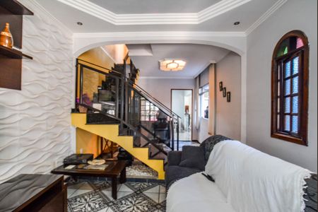 Sala de casa à venda com 3 quartos, 241m² em Condomínio Maracanã, Santo André