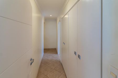 Apartamento à venda com 267m², 3 quartos e 3 vagasCorredor dos Quartos