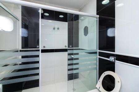 Apartamento à venda com 267m², 3 quartos e 3 vagasBanheiro da Suíte 1