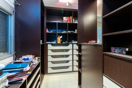 Apartamento à venda com 267m², 3 quartos e 3 vagasCloset da Suíte 1