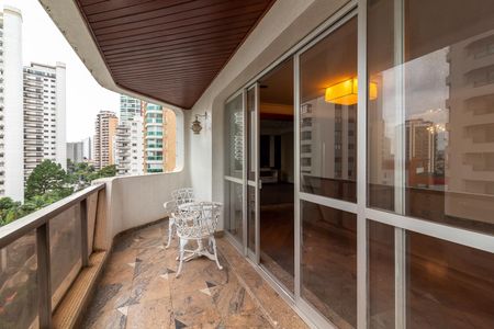 Apartamento à venda com 267m², 3 quartos e 3 vagasVaranda da Sala