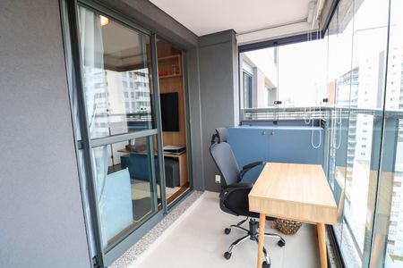 Apartamento à venda com 39m², 1 quarto e 1 vaga Apartamento à venda com 39m², 1 quarto e 1 vagaVaranda