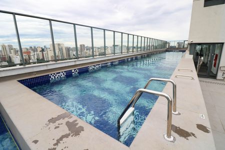 Apartamento à venda com 39m², 1 quarto e 1 vaga Apartamento à venda com 39m², 1 quarto e 1 vagaÁrea comum - Piscina