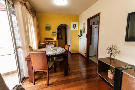 Apartamento para alugar com 78m², 3 quartos e 2 vagassala
