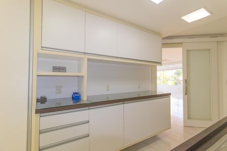 Apartamento para alugar com 146m², 3 quartos e 3 vagasCozinha e Área de Serviço