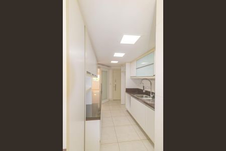 Apartamento para alugar com 146m², 3 quartos e 3 vagasCozinha e Área de Serviço