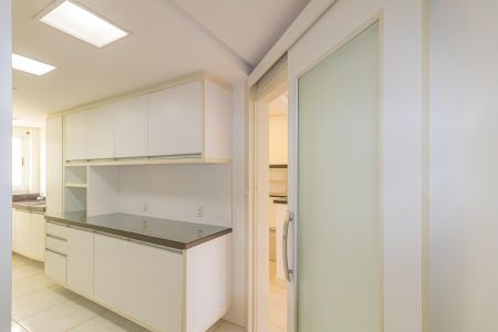 Apartamento para alugar com 146m², 3 quartos e 3 vagasCozinha