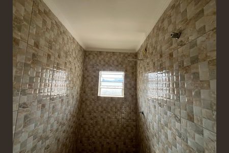 Banheiro de casa para alugar com 0 quarto, 30m² em Conjunto Promorar Estrada da Parada, São Paulo