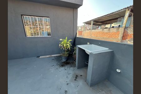 Casa para alugar com 30m², 0 quarto e 1 vagaÁrea de Serviço