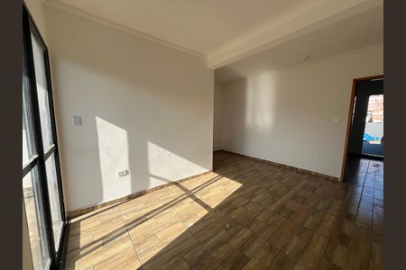 Sala de casa para alugar com 0 quarto, 30m² em Conjunto Promorar Estrada da Parada, São Paulo