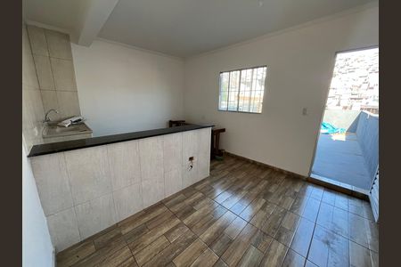 Cozinha de casa para alugar com 0 quarto, 30m² em Conjunto Promorar Estrada da Parada, São Paulo