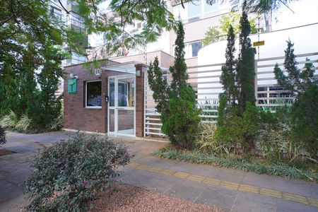 Apartamento para alugar com 106m², 2 quartos e 2 vagas Apartamento para alugar com 106m², 2 quartos e 2 vagasFachada