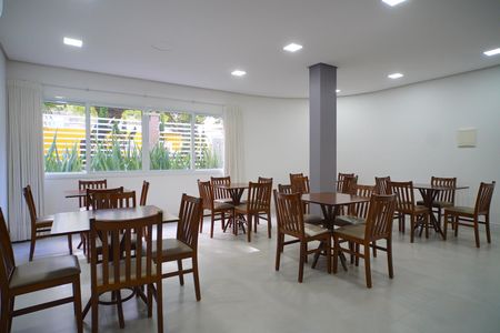 Apartamento para alugar com 106m², 2 quartos e 2 vagas Apartamento para alugar com 106m², 2 quartos e 2 vagasÁrea comum - Salão de festas