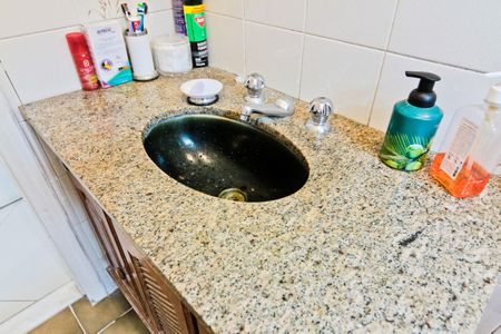 Casa à venda com 180m², 3 quartos e 6 vagasBanheiro da Suíte